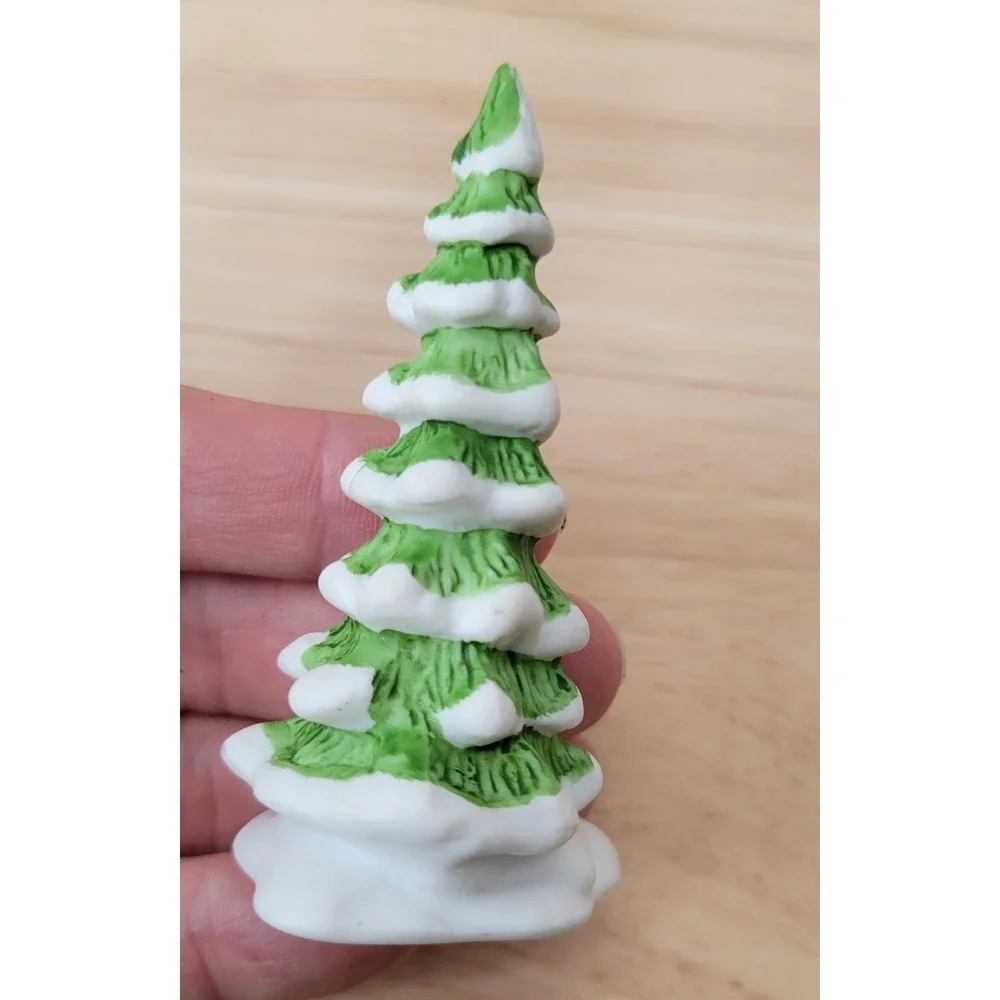 Vtg Dept 56 Ceramic Christmas Village Figurines Tree Wood Chopper Skater‎ Woman
